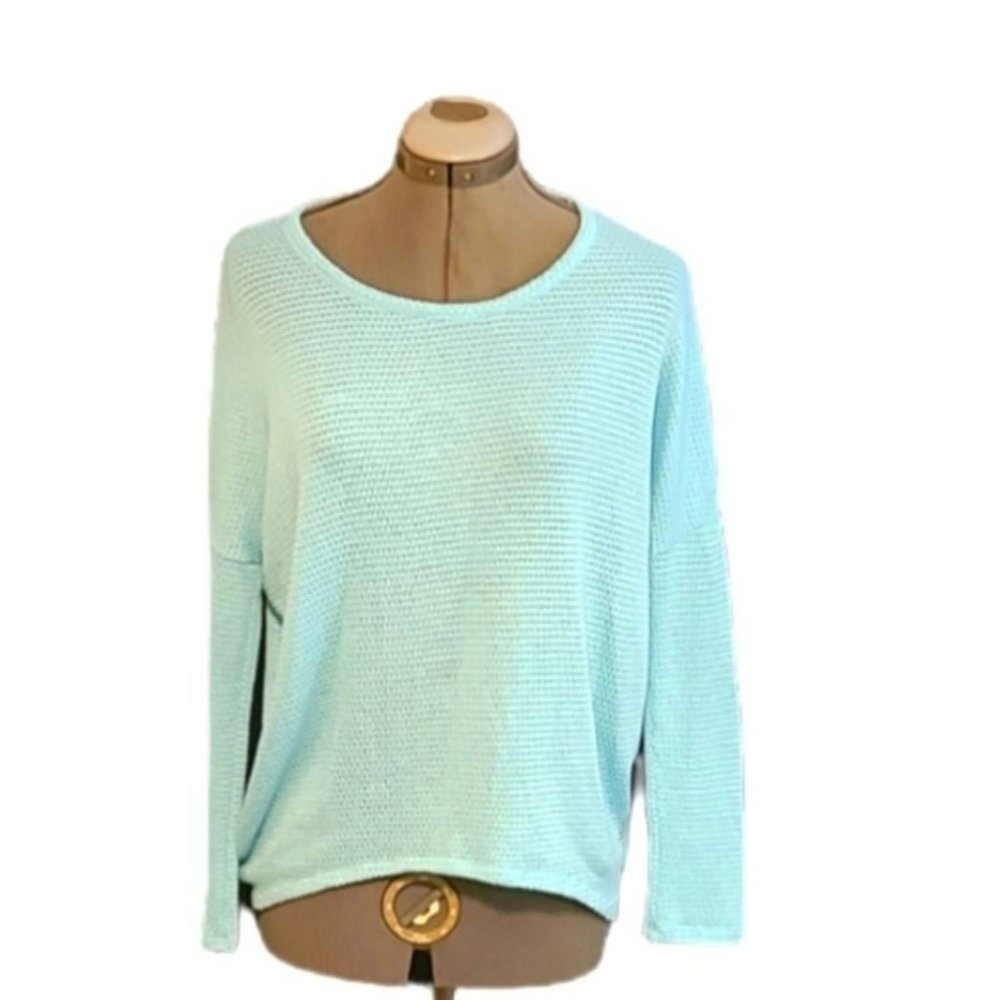 Light blue longsleeve shirt